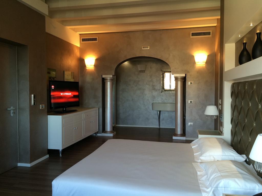 Rodengo-Saiano Hotel Morgana חדר תמונה